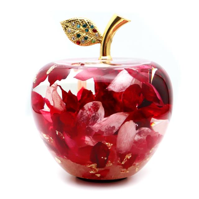 ハーバリウム リンゴ 置き物 金箔 天然石 さざれ入り 縁起物 林檎 アップル 箱付き 風水 幸福 幸運 バレンタインデー ホワイトデー プレゼントの通販は 5,502円