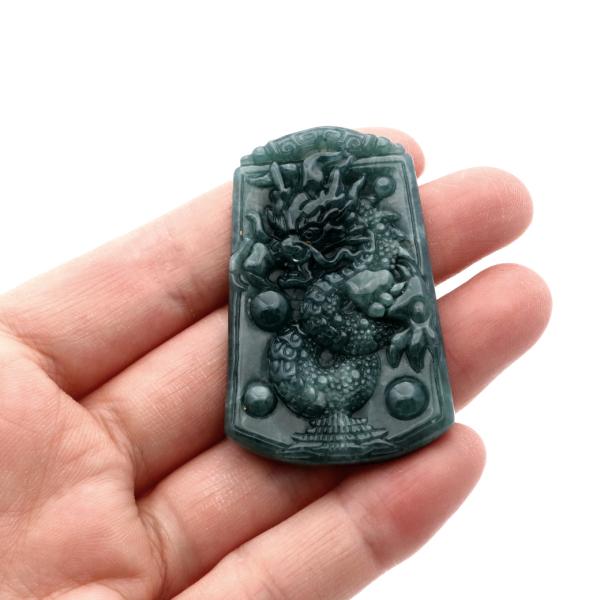 翡翠 グアテマラ産 ペンダントトップ 龍彫刻 天然石 パワーストーン 龍 翡翠 グアテマラ産 ペンダント トップ用 素材 ルース バチカン無し