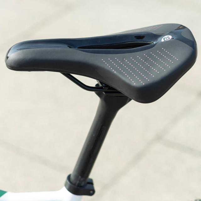 自転車 サドル 交換 スポーツサドル 幅広 ラウンド形状 骨盤安定
