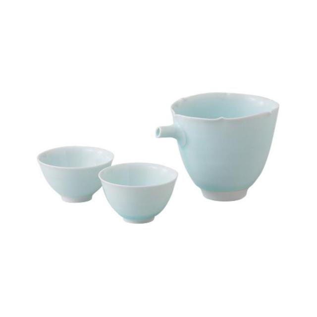 送料無料  11438 波佐見焼 青磁 半酒器  いつもの暮らしをより豊かに。の通販は