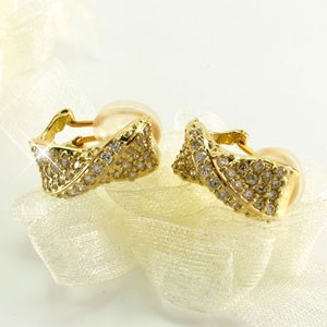 ダイヤモンド イヤリング レディース クリップ ゴールド 18k パヴェ ゴージャスツイスト ヒネリ 18金の通販は ダイヤモンド イヤリング レディース クリップ ゴールド 18k パヴェ ゴージャスツイスト ヒネリ 18金の通販は