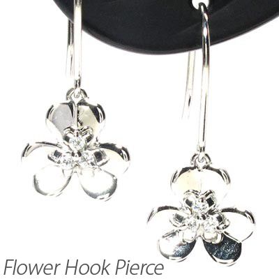 ピアス ゴールド 18k ダイヤモンド フラワー 花 揺レル K18の通販は