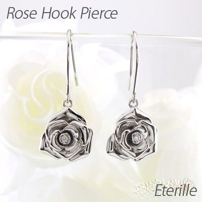 ピアス プラチナ 900 ダイヤモンド ローズ 薔薇 フラワー 花 一粒 揺レルの通販は 70,800円