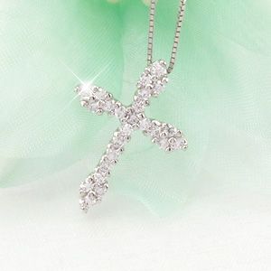 クロス ネックレス レディース ダイヤモンド ゴールド 18k ペンダント 十字架 18金 K18の通販は