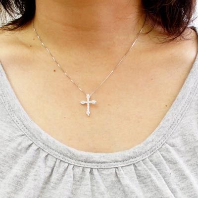 クロス ネックレス レディース ダイヤモンド ゴールド 18k ペンダント 十字架 18金 K18の通販は