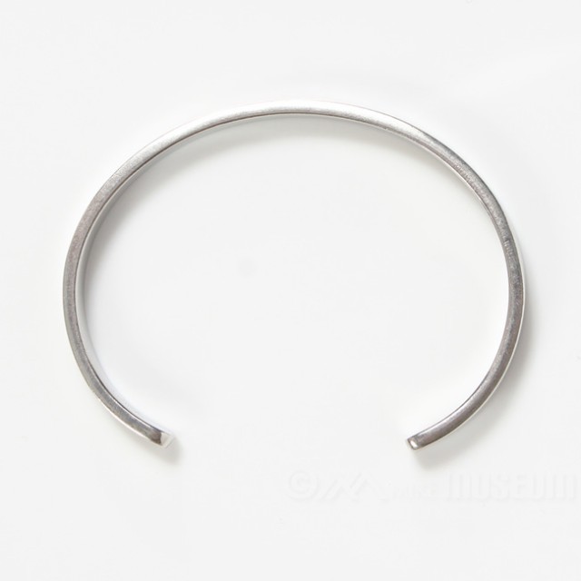 【新品未使用】 Maison Margiela メゾン マルジェラ ブレスレット アクセサリー Logo cuff ロゴカフ シルバー SM1UY0066SV0158 【01/PALLADIO BURATTATO】