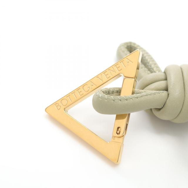 【ボッテガヴェネタ】トライアングル キーホルダー トライアングル キーリング のために ウィメンズ で ブラック