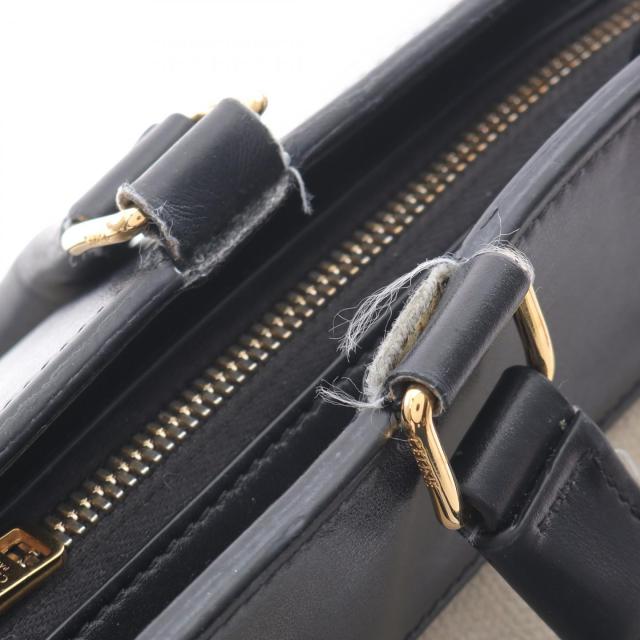 セリーヌ　ミディアムカバドゥフランス　ブラック セリーヌの新作バッグ「カバ・ド・フランス」ハンド＆ショルダーの2WAY