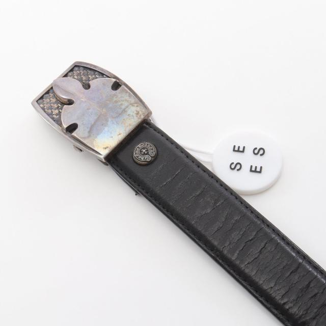 クロムハーツ CHROME HEARTS 1.0STRAP 1inchスクロールレーベルリベッツ BUCKL MIL FLERKNEE シングルミリタリーフレアニー ベルト 衣料品 レザー メンズ ブラック系 【中古】