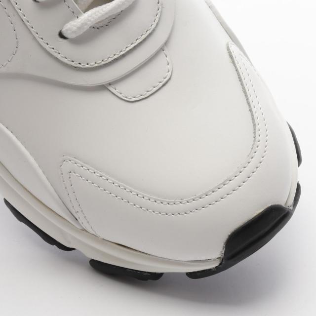 ヴァレンティノ・ガラヴァーニ Valentino Garavani Vロゴ スニーカー