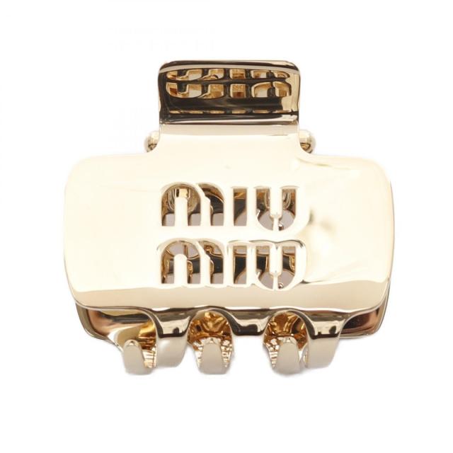 miu miu ヘアクリップ ゴールド ミュウ ミュウ Miu Miu ロゴ ヘアクリップ 衣料品 GP（ゴールド