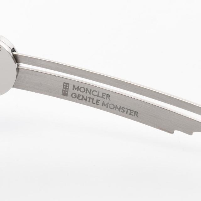 モンクレール MONCLER サングラス 衣料品 メタル / プラスチック メンズ ホワイト系 / シルバー系 【中古】 モンクレール MONCLER サングラス 衣料品 メタル / プラスチック