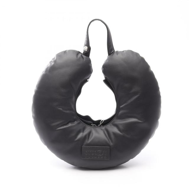 エムエムシックス MM6 トラベル ピロー バッグ ハンドバッグ バッグ レザー メンズ レディース ブラック系 SB6WD0034P7179T8013 【新品】