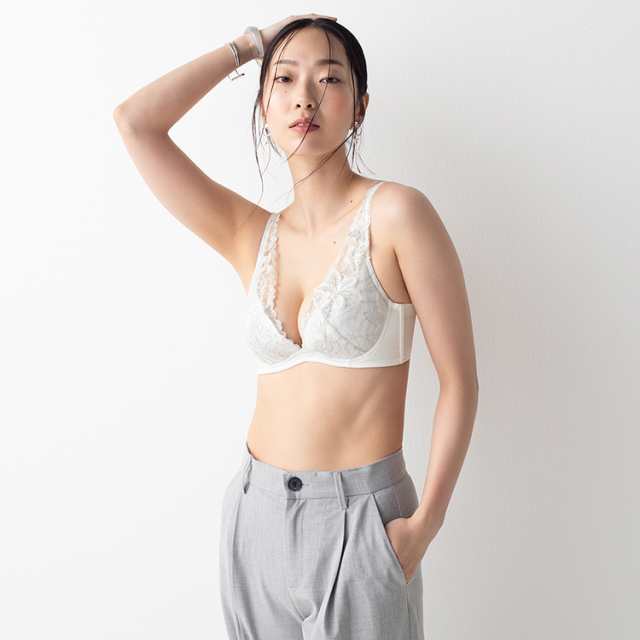 セール20%OFF (アモスタイル)AMOSTYLE チャーミングラマー スリムライン Deep V ブラジャー スワンズティアーズ(E,F,Gカップ)  AMST1415 Wの通販はau PAY マーケット トリンプ公式ストア au PAY マーケット店 au PAY マーケット－通販サイト