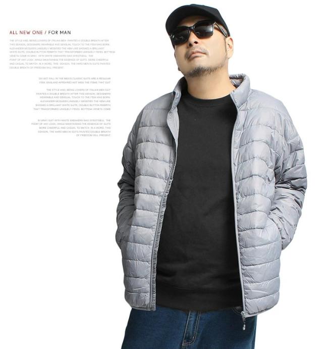 送料無料 ダウンジャケット メンズ 大きいサイズ 軽量 防風 撥水加工 薄手 リアルダウン スタンド ジャケット アウトドア ジップアップ ブルゾン アウター 防寒 暖かい あったか 保温 透湿 ストリート系   ワークマン プラス サイズの通販は