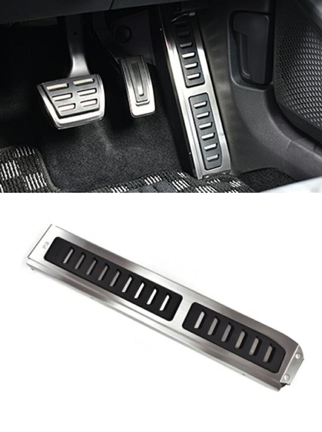 フォルクスワーゲン ゴルフ8 クルーズコントロールでの走行中や停車中の右足置き場のためのフットプレートです。踏面の厚みは最小限に抑えて最適化 GOLF8の通販は