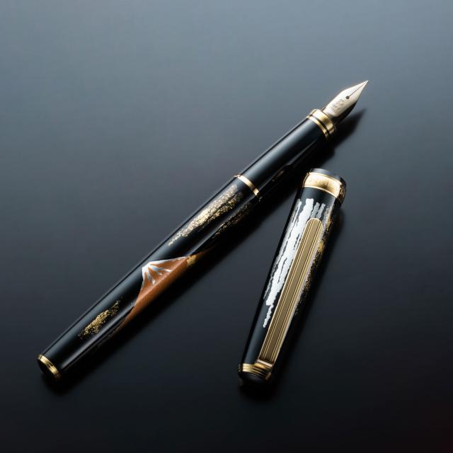 取り寄せ品】PLATINUM プラチナ万年筆 美巧 金沢箔 赤富士 #58