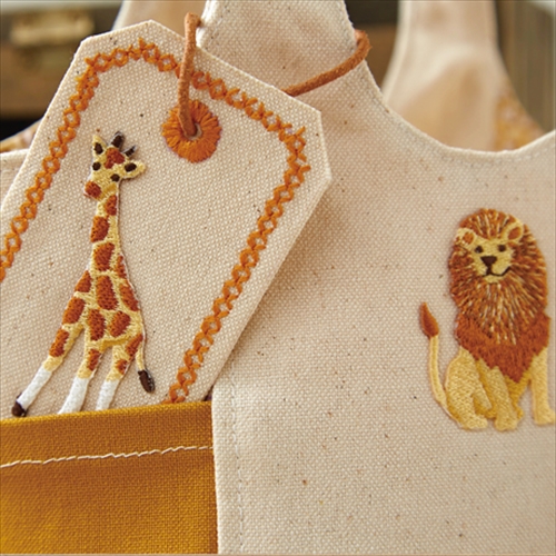 刺繍 ワッペン アイロン接着 縫い付け フェルト立体 クロクマの通販はau Pay マーケット 手づくり創庫 アイリー