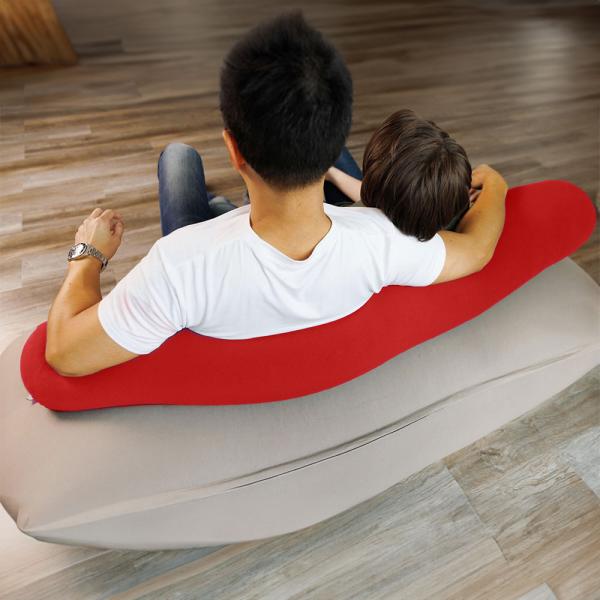 抱きしめやすいサイズの抱き枕「Yogibo Roll Midi（ヨギボーロール