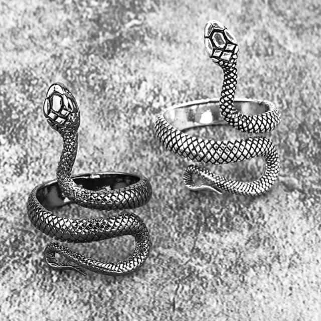 リング 指輪 蛇 スネーク ブラック 黒 シルバー スパイラル シルバー 開運 へび ヘビ 爬虫類 幸運 風水 スネークリング アンティーク ヴの通販はau Pay マーケット ちゅらネット にふぇーでーびる