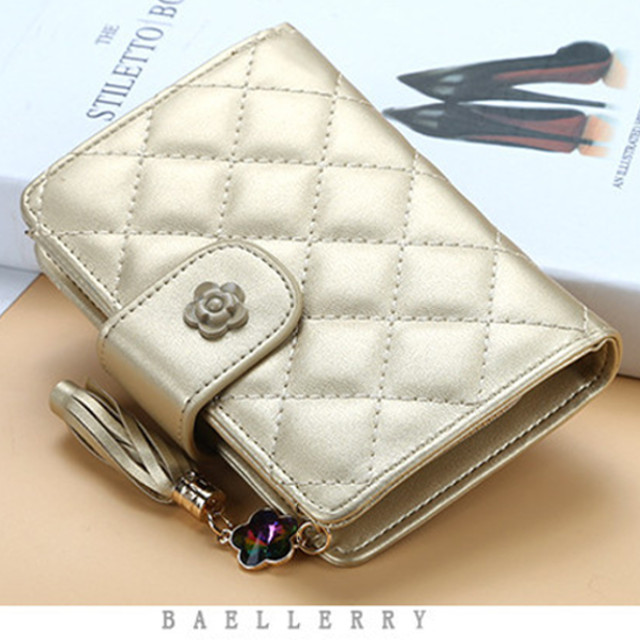 レディース 財布 二つ折り財布 3色 おしゃれ 小銭入れ付き ゴールド レッド ブラック 送料無料 メール便 代引き不可の通販はau Pay マーケット ツカサ企画