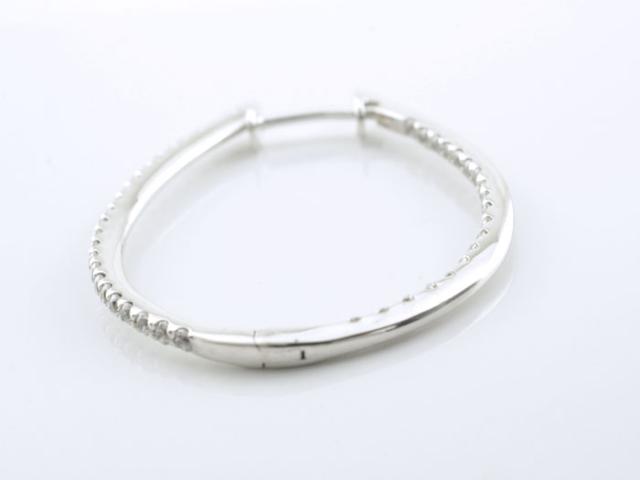 ピアス フープピアス ダイヤモンド プラチナ pt900 中折れ プラチナ900 オーバル  エの通販は