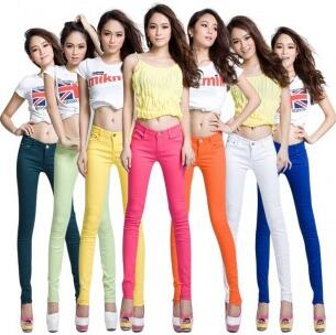 スキニーデニム レディース 全23色 スウェット デニムパンツ ジーンズ 春秋用 ジーンズ 着痩せ 美脚 ボトムス チノパンツ 通勤 二点送料の通販はau Pay マーケット 岩見洋服店