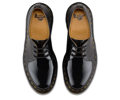 dr martens patent lamper black