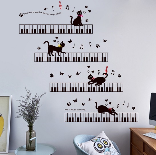 絵画。壁掛け原画【ピアノ部屋で音楽を聴くのが好きなかわいい黒猫】 絵画。壁掛け原画【ピアノ部屋で音楽を聴くのが好きなかわいい黒