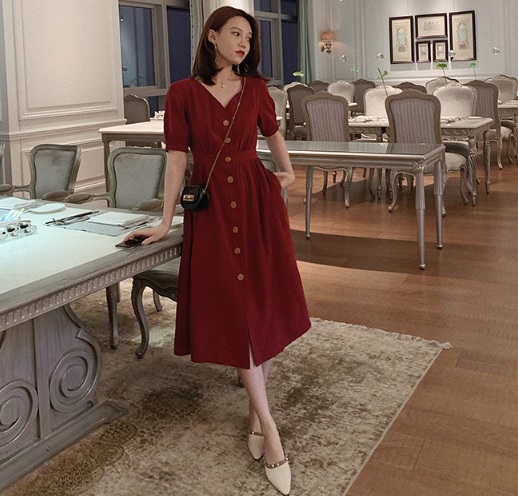 ワンピース レディース きれいめ 上品 夏服 カジュアル 通勤 ミディ丈 Vネック 半袖 Aライン 前開きボタン ポケット付きの通販はau Pay マーケット Daisymode