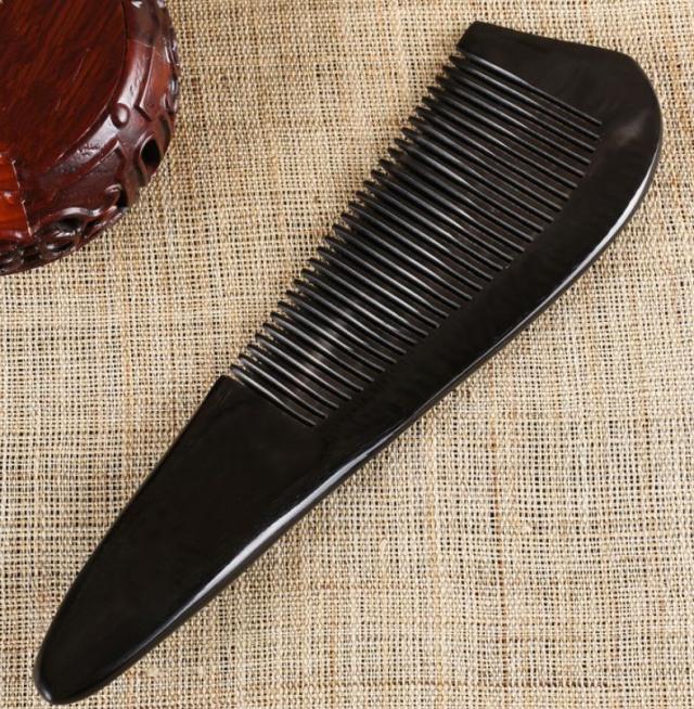 牛角の櫛 爪櫛 くし 美容グッズ 牛の角 プレゼント の通販はau Pay マーケット 多幸屋商店