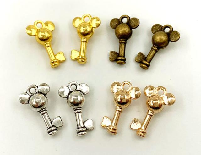 金属チャーム 鍵 f 立体 10個入り 18 10mm 厚6mm カギの通販はau Pay マーケット d7パーツビーズ 手芸素材 Au Pay マーケット店 金属チャーム 鍵 f 立体 10個入り 18 10mm 厚6mm カギの通販はau Pay マーケット d7パーツビーズ 手芸素材 Au Pay マーケット店