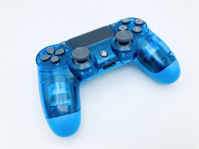 【送料無料】【中古】PS4 PlayStation 4 ワイヤレスコントローラー (DUALSHOCK 4) ブルー・クリスタル