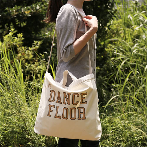 Sacoche Canvas サコッシュ キャンバス トート ショルダー トートバッグ ショルダーバッグ 2way マチあり 底板 バッグ トート サブ バッグの通販はau Pay マーケット ホッチポッチ自由が丘web Shop