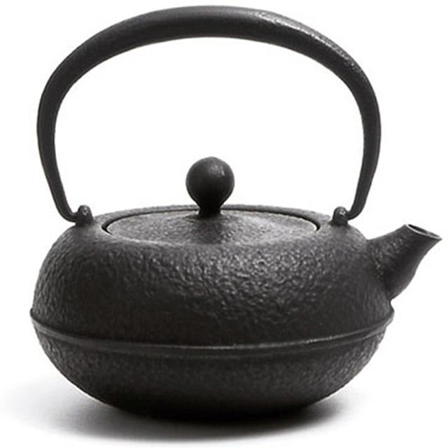 ロジアソシエイツ 南部鉄器 Roji 鉄瓶 丸 送料無料 指定日不可 南部鉄急須 湯わかし やかん 日本製 岩手 職人 伝統 伝統工芸 おしゃれ お取り寄せ メーカー直送