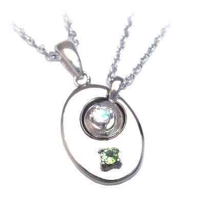 8月・6月誕生石 シルバー ペリドット・ムーンストーンペアペンダントネックレスの通販は