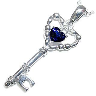 9月誕生石 サファイアペンダントネックレス キーモチーフ の通販は 42,705円