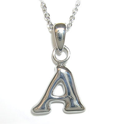 イニシャル 「A」イニシャルモチーフペンダントネックレスCanCam掲載 の通販は 7,308円