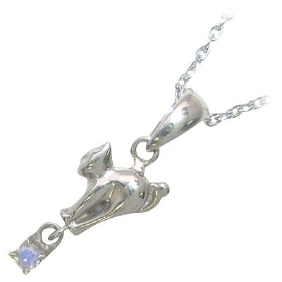 幸せを招く猫モチーフ 6月誕生石 シルバー ムーンストーンペンダントネックレス の通販は 8,428円