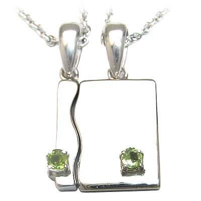 ネックレス　8月誕生石 シルバー ペリドットペアペンダントネックレス の通販は