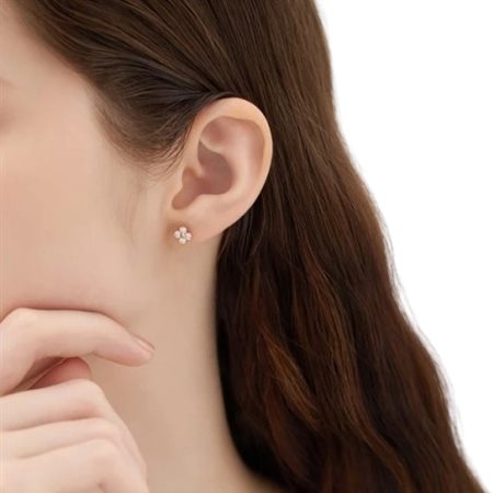 カナルヨンドシー Canal 4℃ カナル4℃ K18ピンクゴールド ピアス モアサナイト ブランド 正規品 新品 ギフト プレゼント 人気 おすすめ 誕生日 記念日 クリスマス 送料無料 ラッピング無料