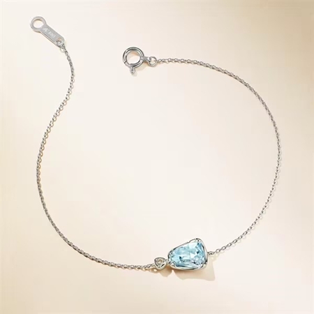 ヨンドシー 4℃ Summer Collection K10ホワイトゴールド ブレスレット Luminous cutシリーズ ブルー・トパーズ/ダイヤモンド ブランド 正規品 新品 ギフト プレゼント 人気 おすすめ 誕生日 記念日 クリスマス 送料無料 ラッピング無料_1