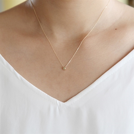 ヨンドシー 4℃ EAU DOUCE4℃ 8月誕生石 K10イエローゴールド ネックレス ペリドット ダイヤモンド ブランド 正規品 新品 ギフト プレゼント 人気 おすすめ 誕生日 記念日 クリスマス 送料無料 ラッピング無料