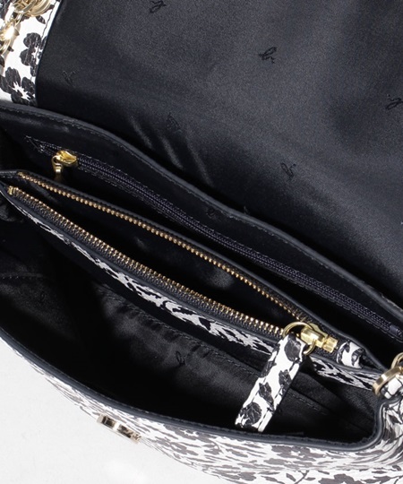 アニエスベー　フラワープリント　ショルダーバッグ アニエスべー ショルダーバッグ The b. フラワープリントミニ