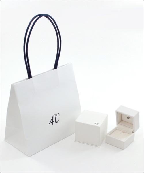 ４℃ K18PGオープンハート　0.06ctダイヤネックレスの通販は