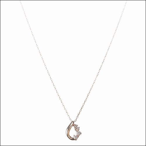4℃ パールダイヤモンドティアドロップ型ネックレスプラチナ