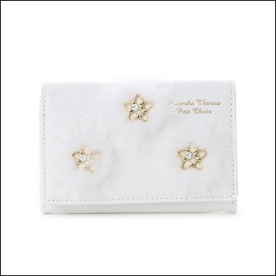 サマンサタバサ プチチョイス ボンボンファーモチーフシリーズ パスケース 定期入れ ホワイトの通販はau Pay マーケット Paris Lounge