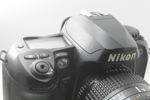 中古 保証付 送料無料】Nikon ニコン D100 レンズキット / 一眼レフ 