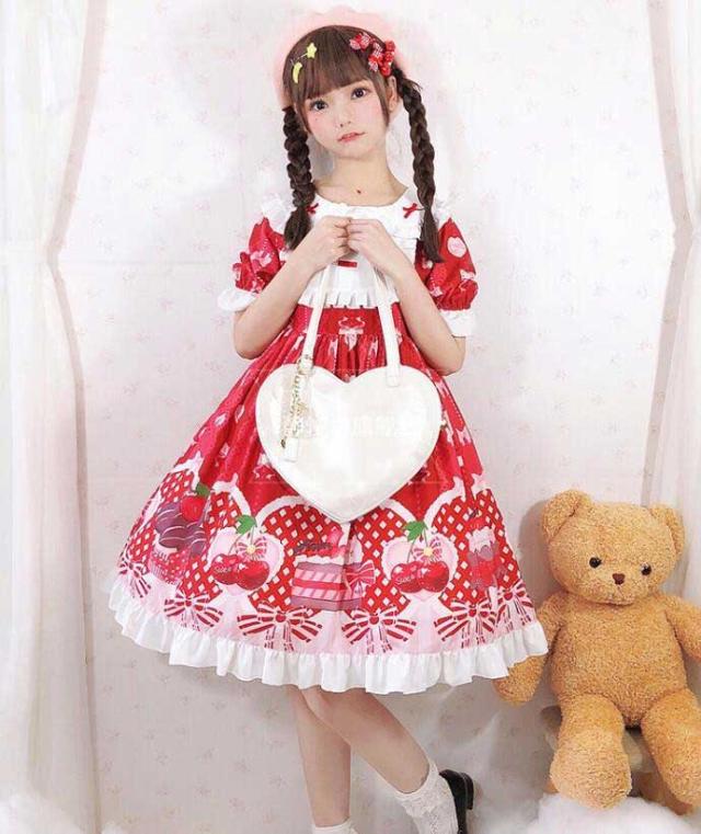 ロリータワンピース 半袖ドレス ロリータ服 スカラップ 可愛い 苺のパターン 姉妹ペアルックドレス お友達お揃い衣装 プレゼント 変身変の通販はau Pay マーケット Grandir