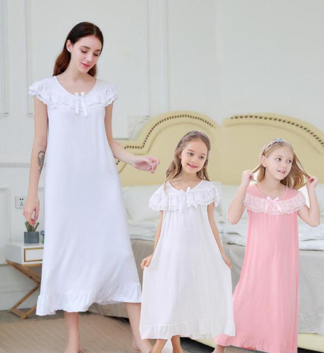 親子ペアルック ワンピースパジャマ レース リボン ノースリーブ ロング可愛いネグリジェ 女児 女性大人ルームウエア 着心地良いの通販はau Pay マーケット Grandir
